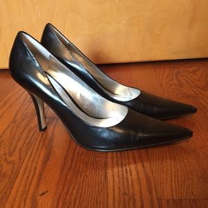 Nine West Freda Black Leather Pumps